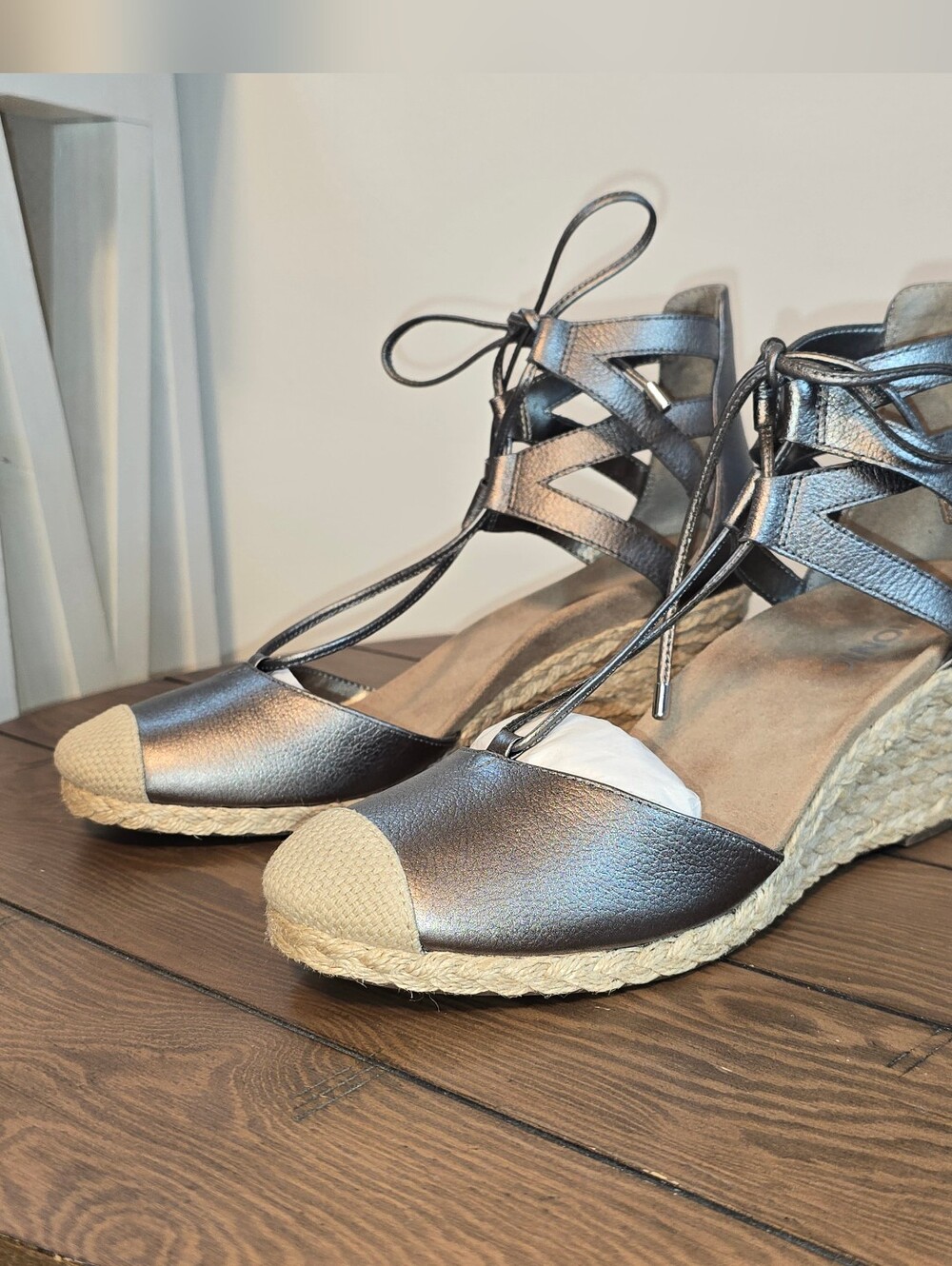 Vionic Calypso NWOT Metallic Lace-Up Espadrille Wedge Sandals Women's Size 10